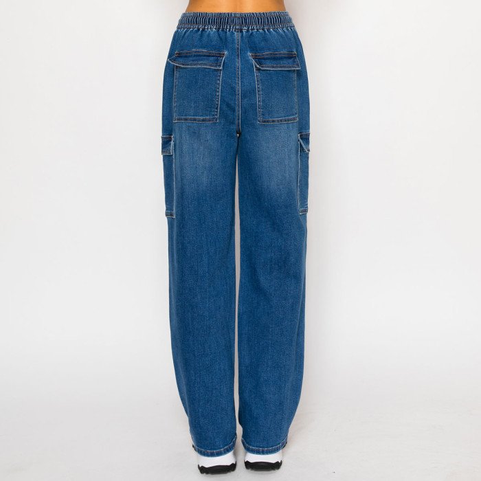 Pantalón cargo de mezclilla azul para mujer con cordón