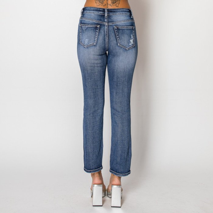 Jeans recto azul oscuro con roturas para mujer