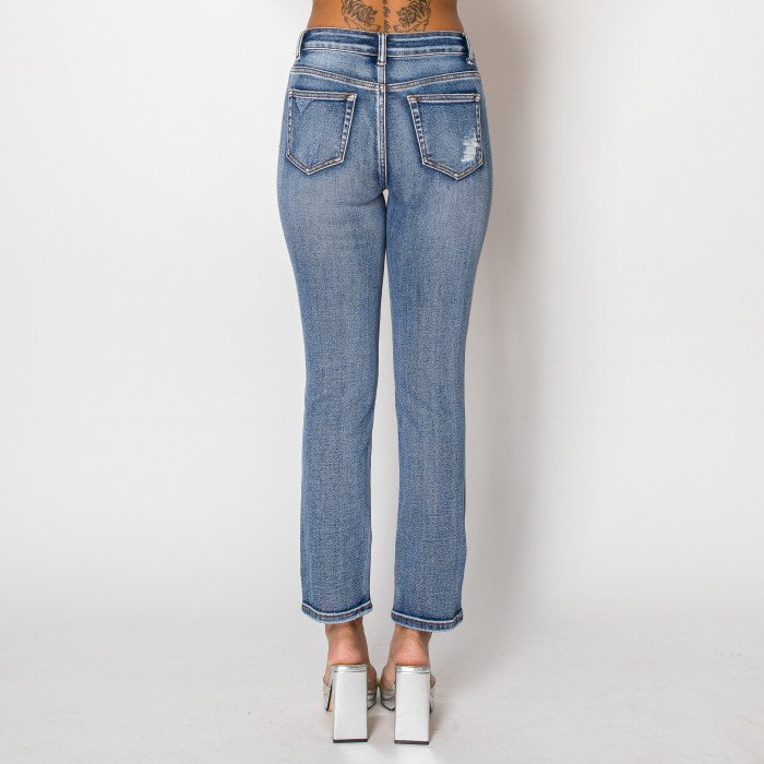 Jeans recto azul oscuro con roturas para mujer