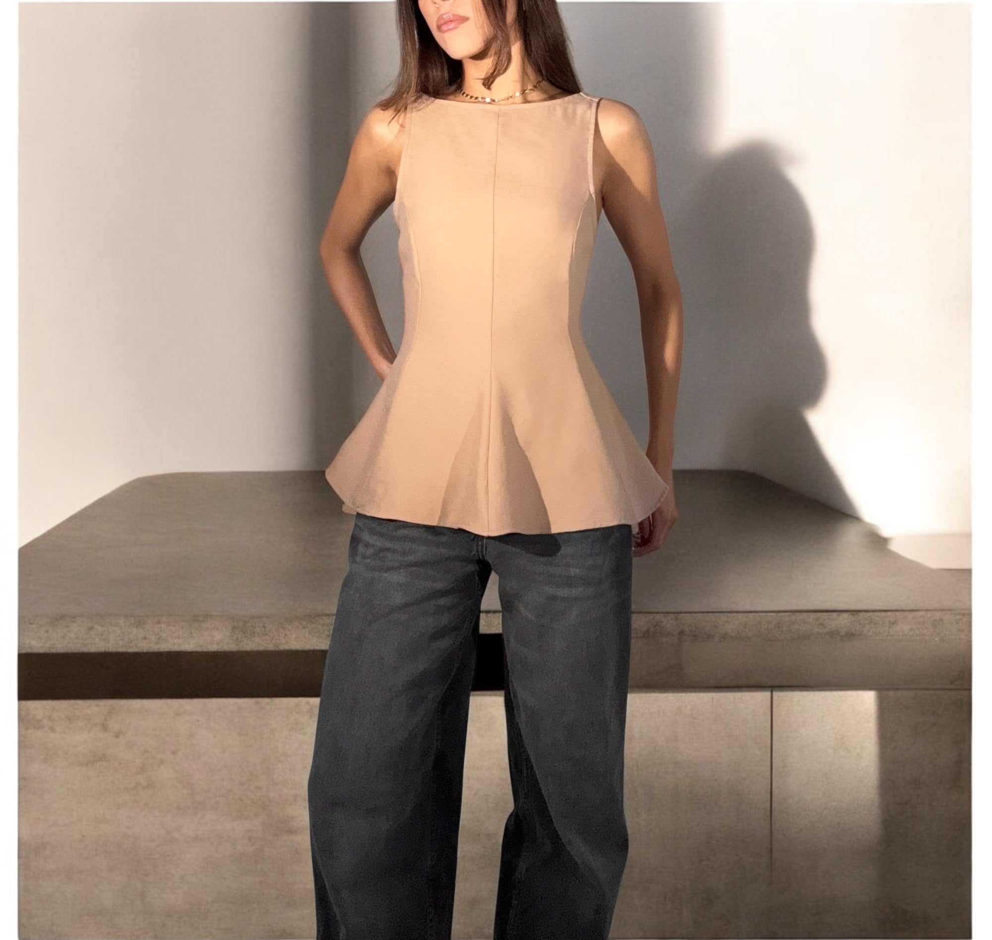 Blusa con Detalle de Lazo en la Espalda - Estilo Elegante y Cómodo