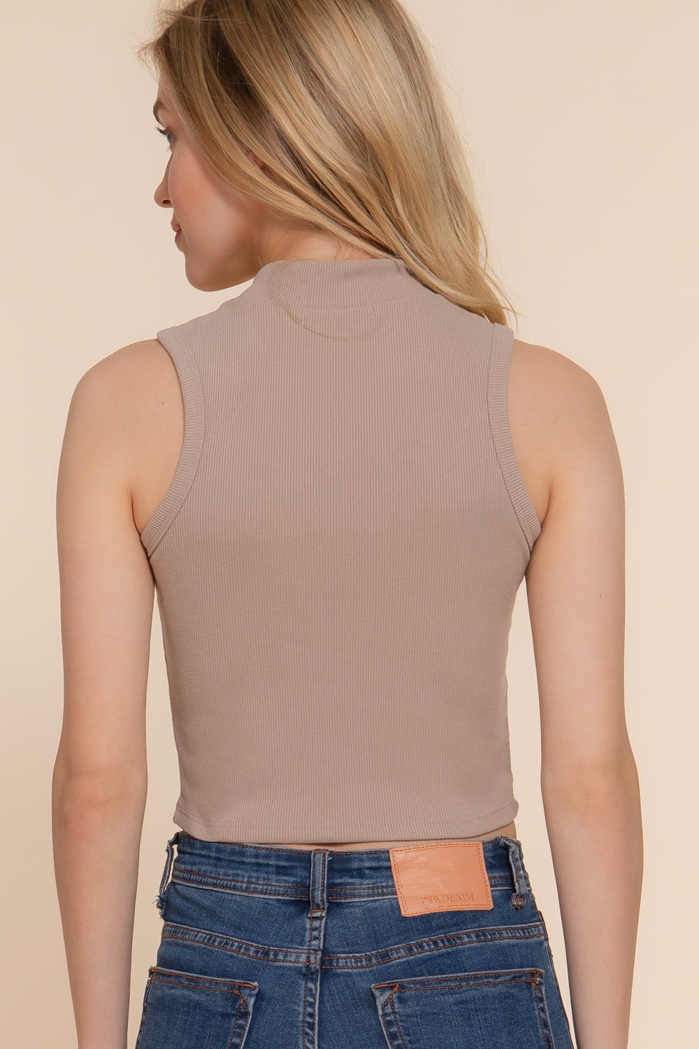 Top Sin Mangas Corte Crop para Mujer