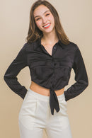 Blusa Satinada de Manga Larga con Nudo Frontal