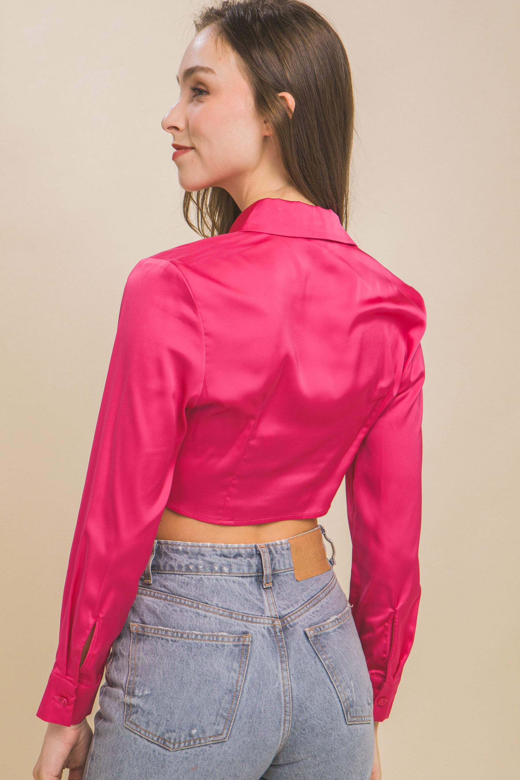 Blusa Satinada de Manga Larga con Nudo Frontal