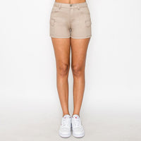 Short Comodo Con Botones Metalicos