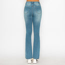 Pantalón de mezclilla claro acampanado corte flare