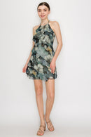 Vestido halter floral con olanes