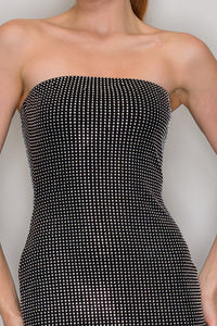 Vestido strapless con pedrería