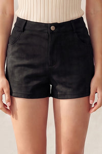 Short de gamuza con bolsillos
