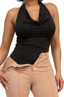 Top halter negro con escote drapeado