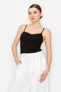 Blusa de Tirantes con Detalles Estructurados y Escote