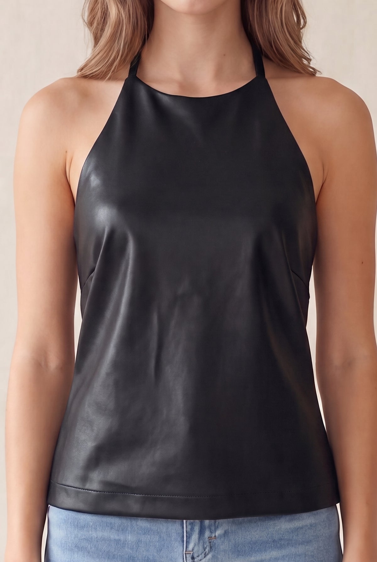 Blusa halter de piel sintética