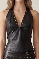Top halter de piel sintética con remaches