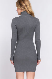 Vestido de punto canalé con cuello alto