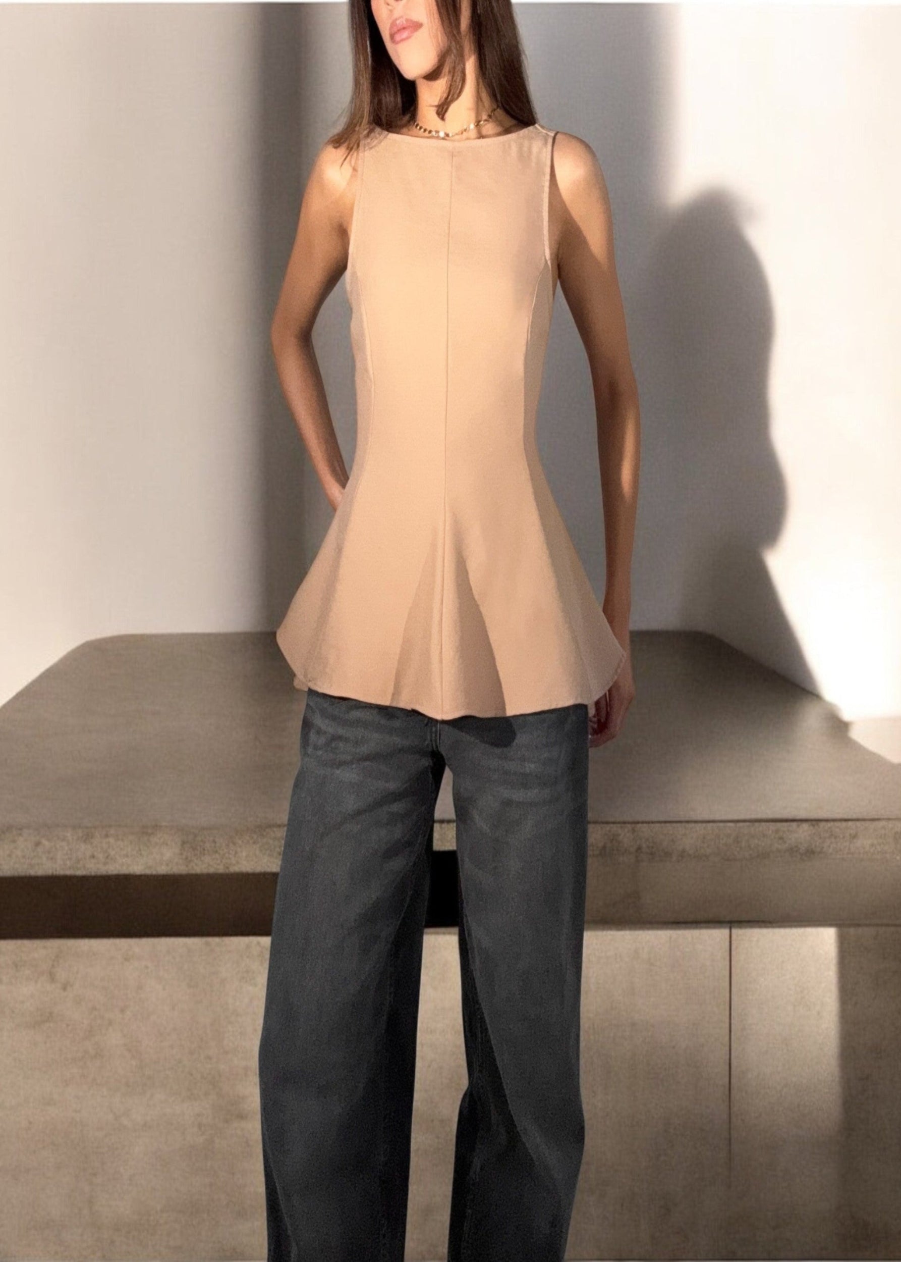Blusa con Detalle de Lazo en la Espalda - Estilo Elegante y Cómodo