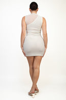 Vestido sin Mangas y Tela Transparente