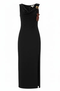 Vestido largo drapeado con abertura lateral