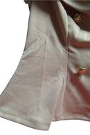 Blusa off shoulder con botones decorativos