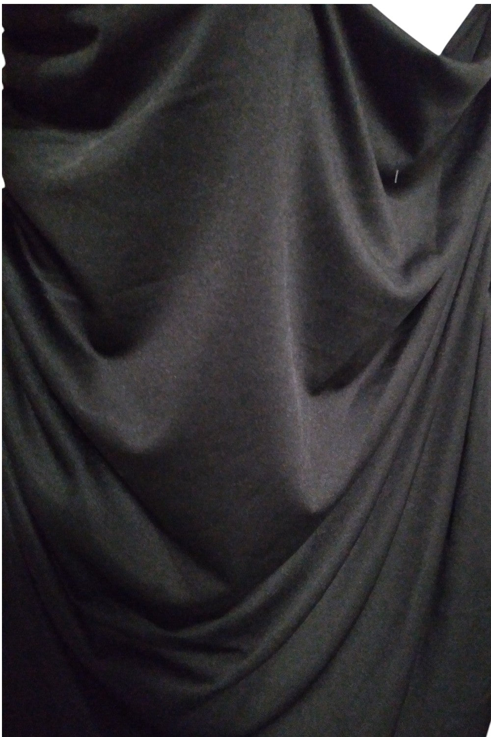 Vestido corto asimétrico de un hombro
