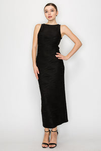 Vestido largo sin mangas con textura sutil