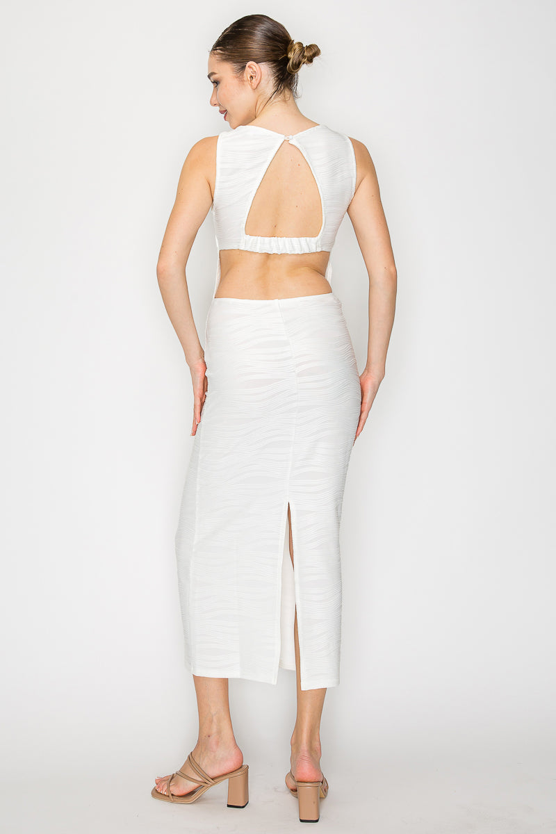 Vestido largo sin mangas con textura sutil