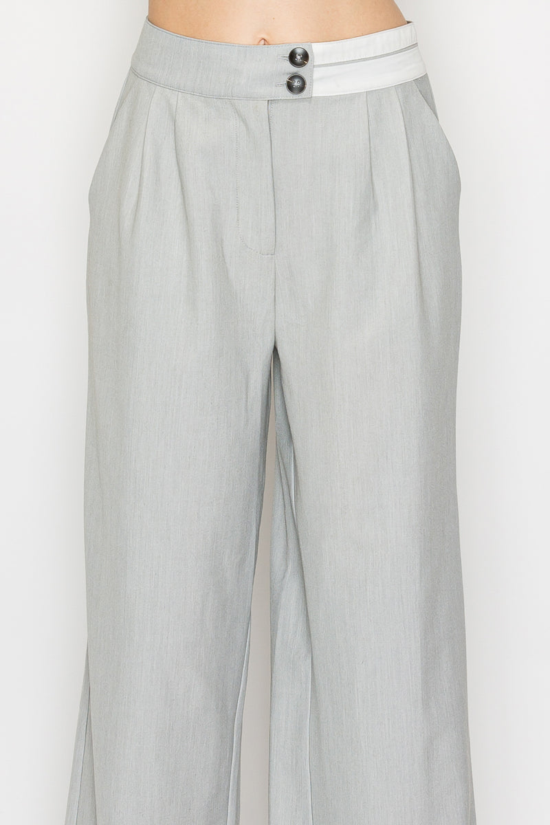 Pantalón amplio con cintura elástica