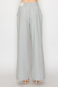 Pantalón amplio con cintura elástica