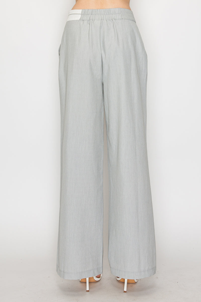 Pantalón amplio con cintura elástica