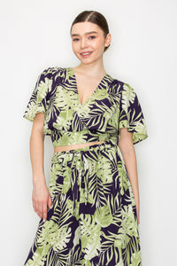 Blusa estampada hojas tropicales