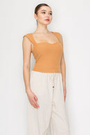Blusa Marron Con Textura y Corte en la Espalda