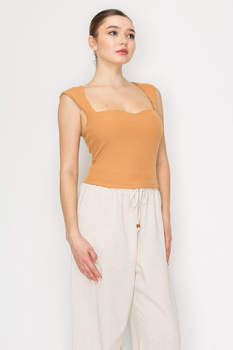 Blusa Marron Con Textura y Corte en la Espalda