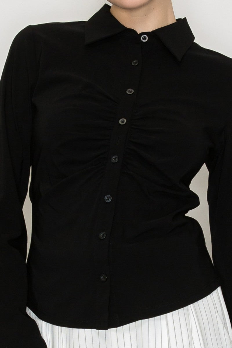 Camisa de manga larga con frunces y botones al frente