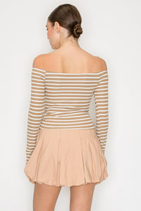 Blusa de punto con cuello alto y corte recto