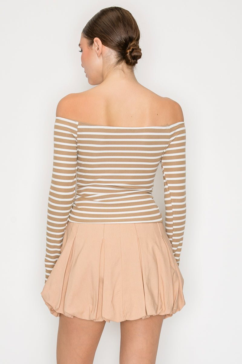 Blusa de punto con cuello alto y corte recto