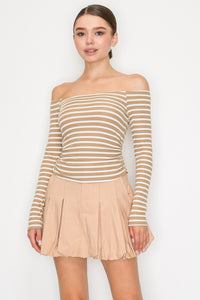 Blusa de punto con cuello alto y corte recto