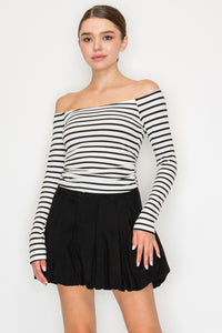Blusa de punto con cuello alto y corte recto