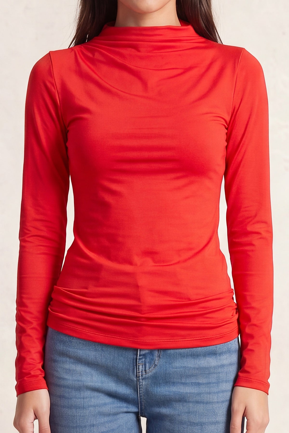 Blusa cuello alto drapeado manga larga
