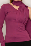 Blusa asimétrica de un hombro con bufanda