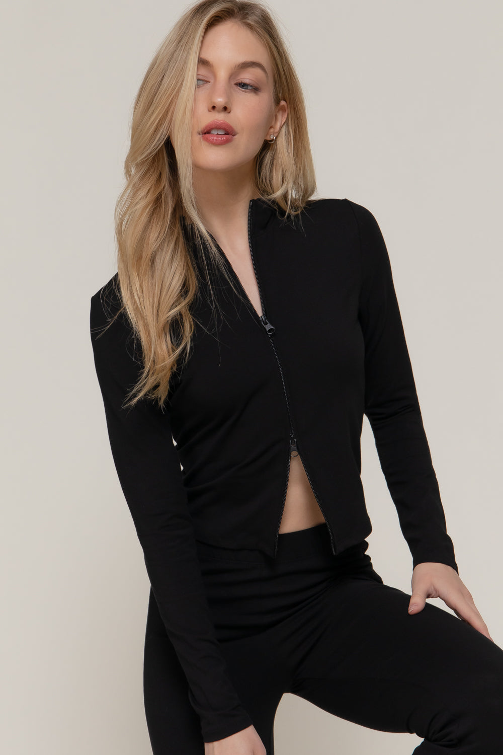 Chaqueta deportiva con cierre