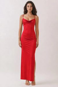 Vestido largo satinado de tirantes con escote drapeado