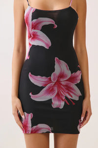 Vestido corto estampado floral de tirantes