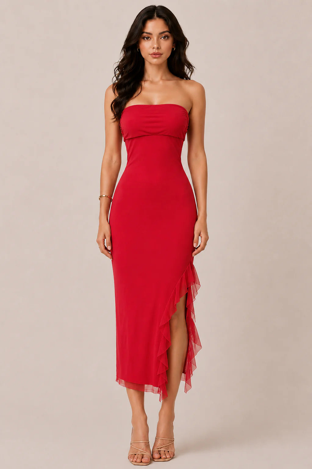 Vestido midi strapless con olanes asimétricos
