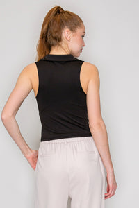 Blusa tipo polo sin mangas
