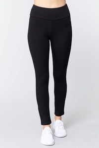Leggings negros con pretina cruzada y corte ajustado