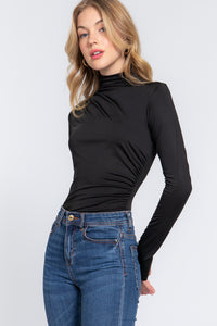 Blusa Negra Ajustada de Manga Larga con Cuello Alto