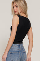 Blusa Negra Sin Mangas con Fruncido Lateral