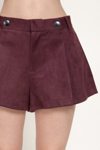 Short skort de gamuza con pliegue