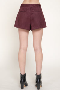 Short skort de gamuza con pliegue