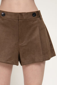 Short skort de gamuza con pliegue
