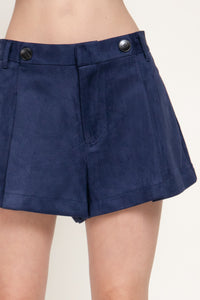 Short skort de gamuza con pliegue