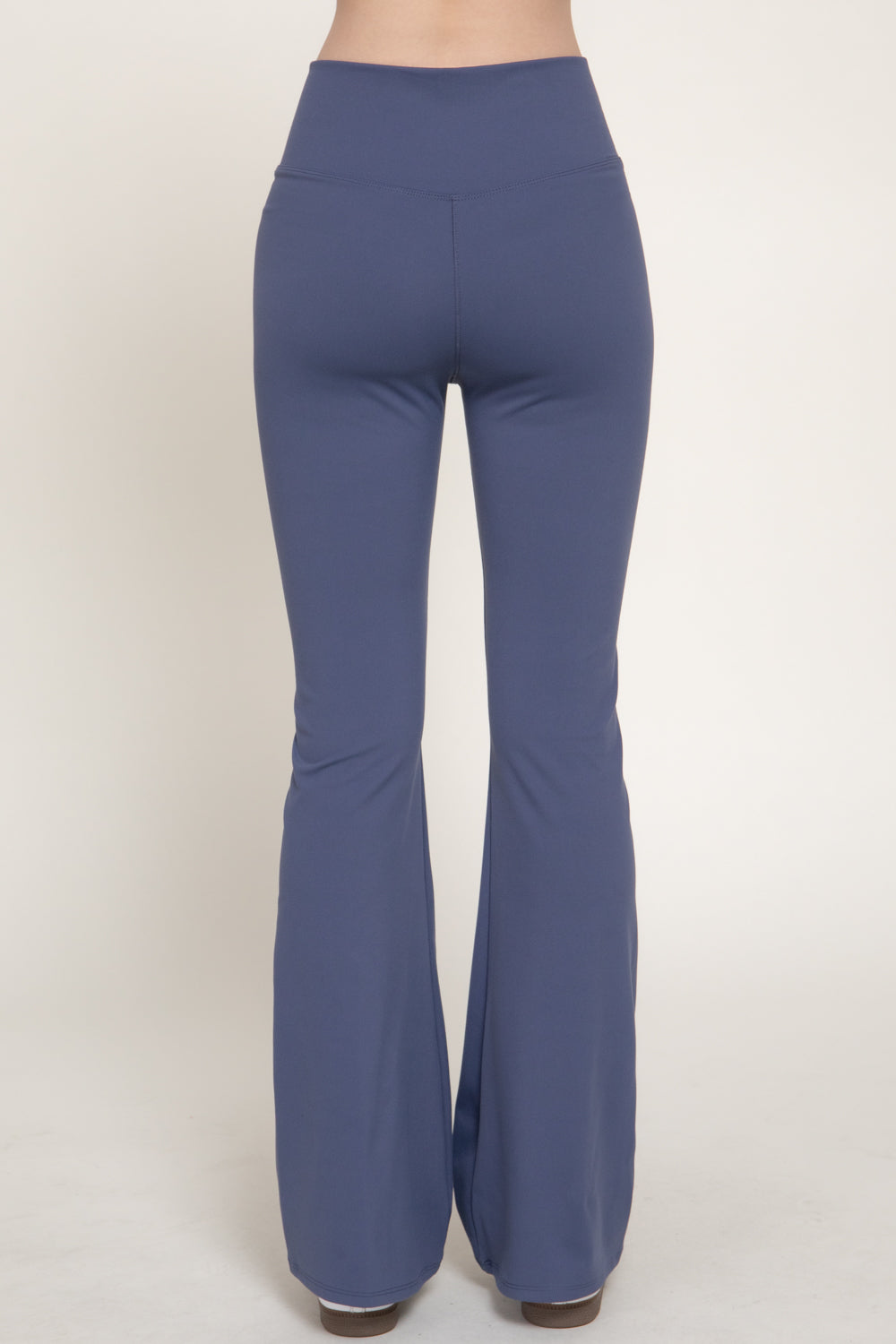 Pantalón acampanado cintura cruzada